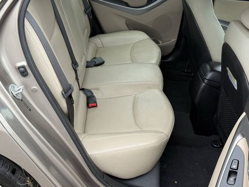 Used 2014 Hyundai Elantra Limited FWD image 16