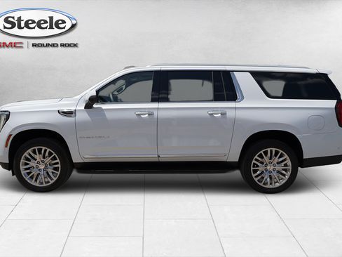 Used 2026 GMC Yukon XL Denali w/ Advanced Technology Package AWD/4WD image 4
