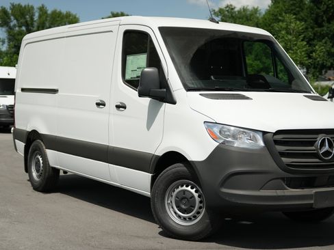 New 2025 Mercedes-Benz Sprinter 2500 image 1