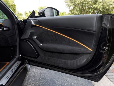 Used 2022 Ferrari Roma RWD image 15