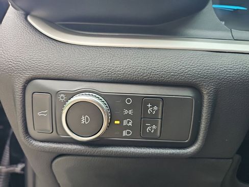 Used 2021 Ford Explorer XLT w/ Equipment Group 202A RWD image 15
