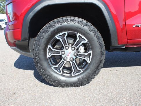 Used 2024 GMC Canyon AT4 w/ Canyon Safety Plus Package image 5