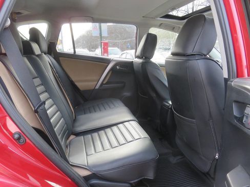 Used 2016 Toyota RAV4 XLE AWD/4WD image 19