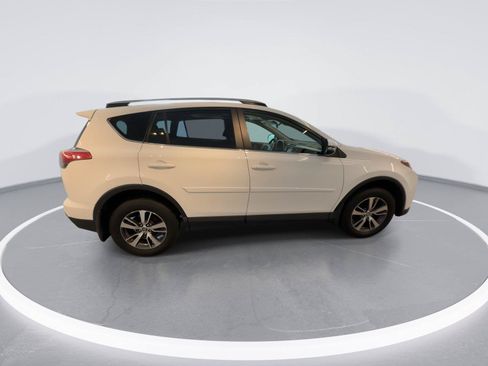Used 2018 Toyota RAV4 XLE w/ Plus Extra Value Package AWD/4WD image 8