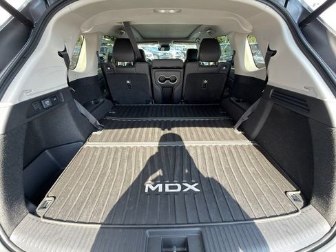 Certified 2025 Acura MDX w/ Technology Package AWD/4WD image 8