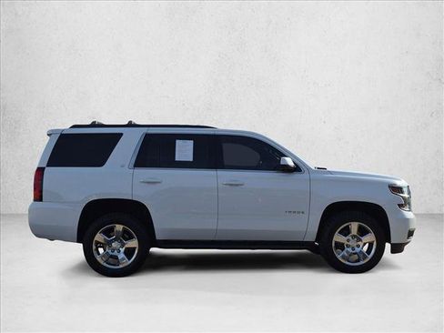 Used 2019 Chevrolet Tahoe LT w/ Luxury Package AWD/4WD image 4
