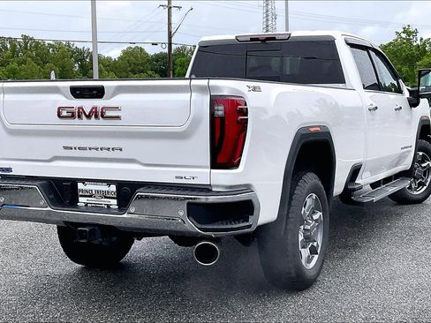 Used 2025 GMC Sierra 3500 SLT w/ SLT Premium Package AWD/4WD image 12