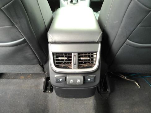 Used 2020 Subaru Outback Limited image 25