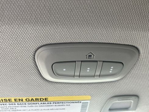 Used 2023 Jeep Grand Cherokee L Limited w/ Black Appearance Package image 33