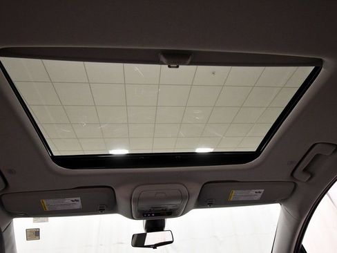 Used 2020 Buick Enclave Avenir w/ Avenir Technology Package image 16