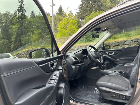 Certified 2022 Subaru Forester Premium AWD/4WD image 17