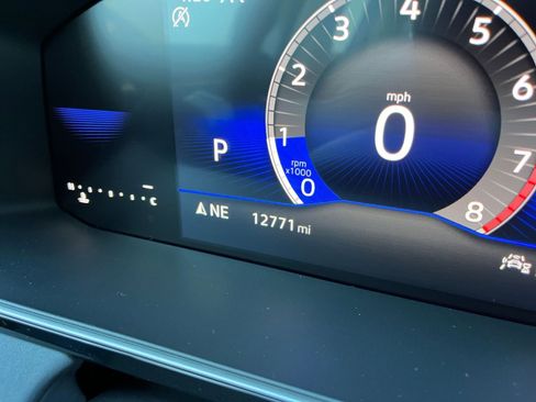 Used 2025 Volkswagen Jetta SE image 40