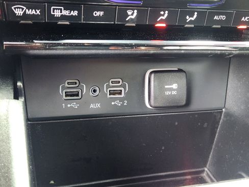 Used 2025 Jeep Grand Cherokee Laredo X RWD image 19