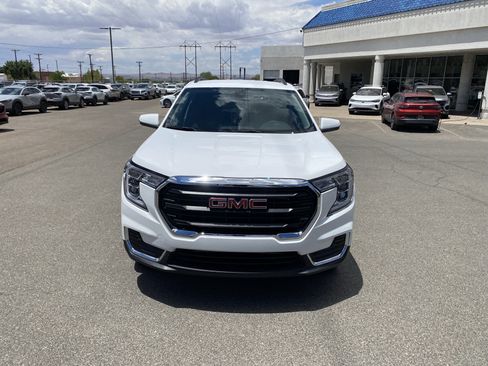 Used 2024 GMC Terrain SLE w/ Driver Convenience Package AWD/4WD image 38