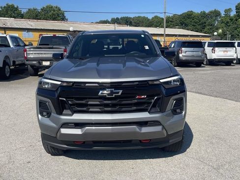 Used 2023 Chevrolet Colorado Z71 w/ Z71 Convenience Package 2 AWD/4WD image 10