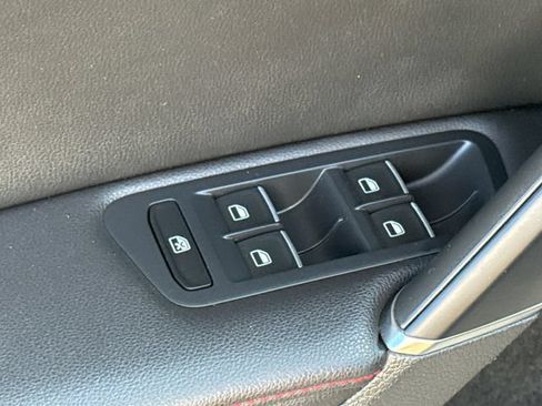 Used 2015 Volkswagen GTI 4-Door FWD image 21