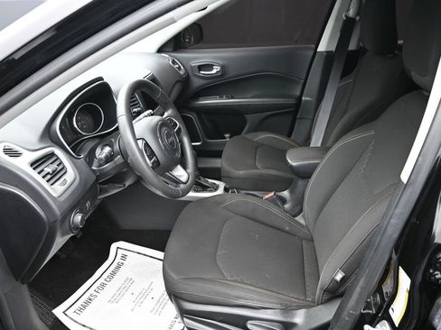 Used 2021 Jeep Compass Sport image 11