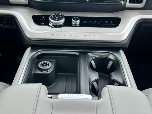 New 2026 Ford Expedition Max Active image 11