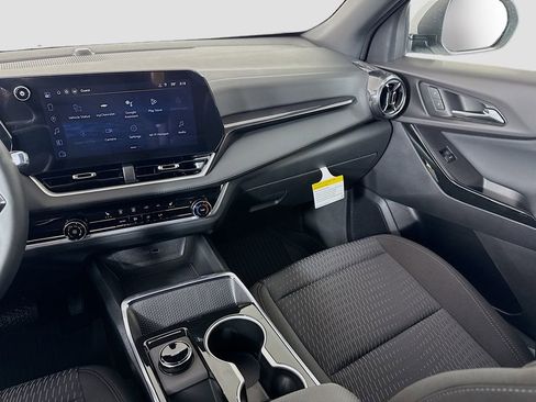 New 2026 Chevrolet Equinox LT w/ Safety and Technology Package FWD image 22