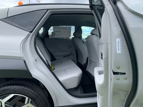 Used 2026 Hyundai Kona SEL Premium image 27