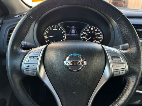 Used 2016 Nissan Altima 2.5 SV image 22