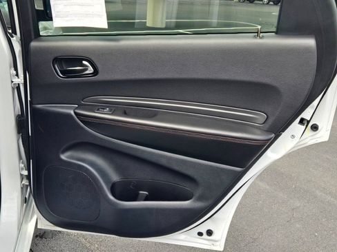 Used 2025 Dodge Durango GT AWD/4WD image 9