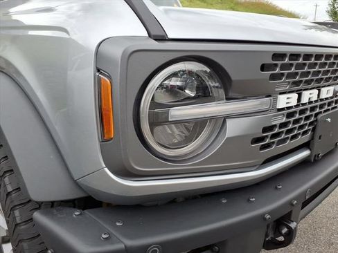 Used 2024 Ford Bronco Badlands AWD/4WD image 3