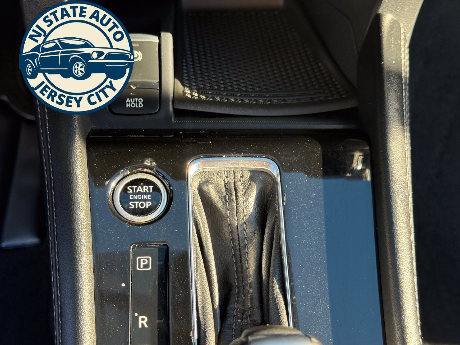 Used 2021 Nissan Kicks SR w/ SR Premium Package FWD image 37