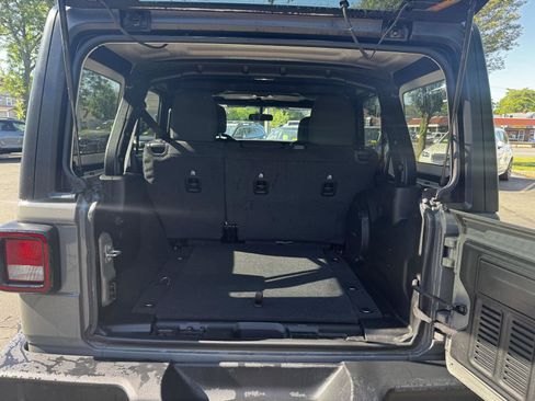 Used 2021 Jeep Wrangler Unlimited Sport AWD/4WD image 12