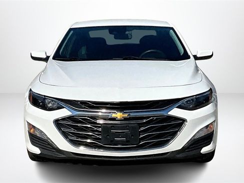 Used 2023 Chevrolet Malibu LT image 2