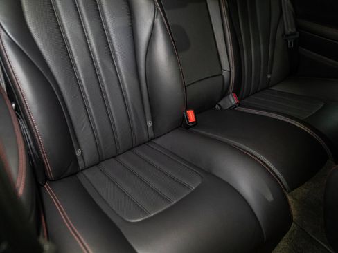 Used 2015 Bentley Continental GT image 46