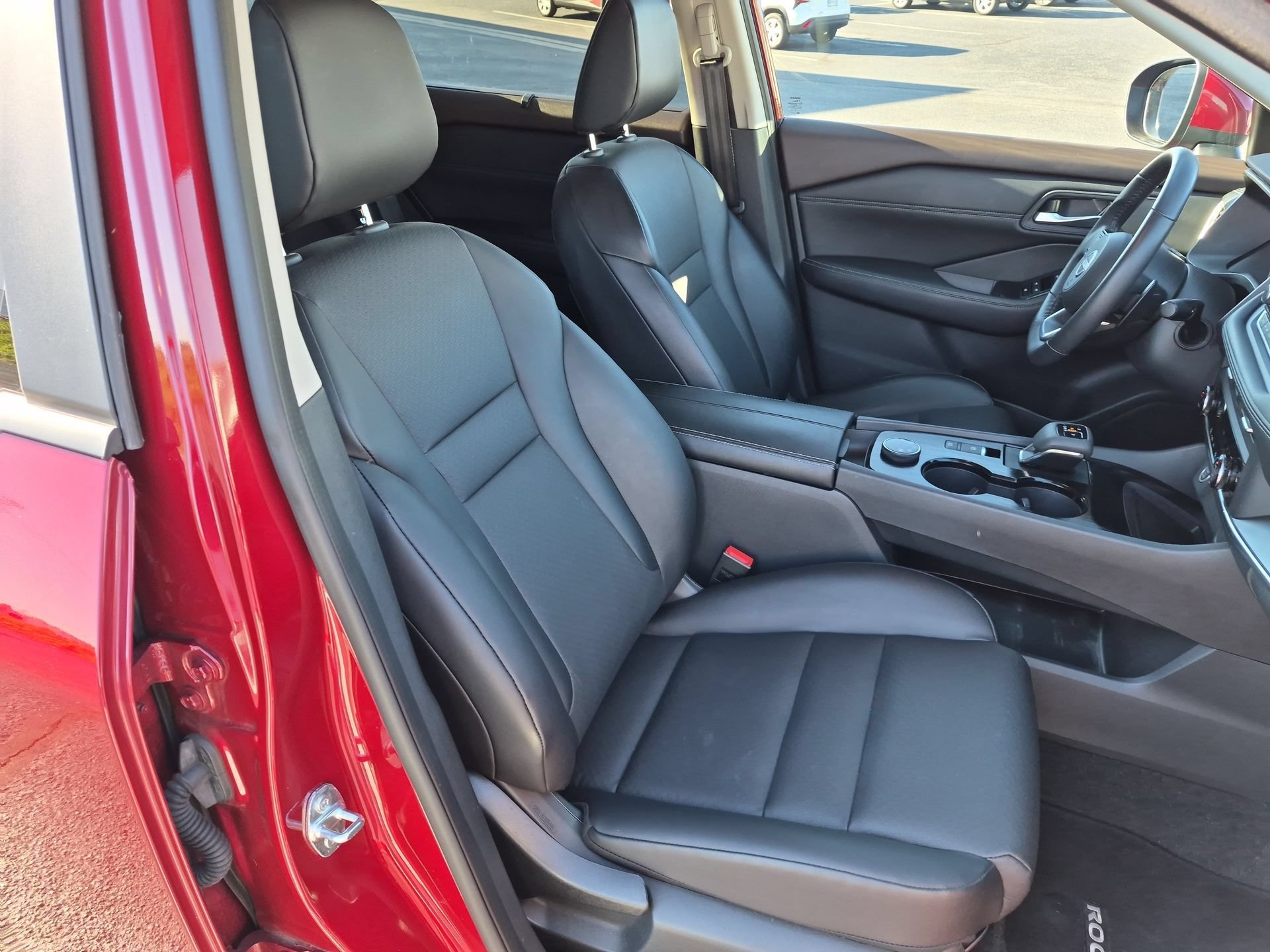 Used 2023 Nissan Rogue SV w/ SV Premium B Package AWD/4WD image 28