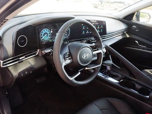New 2026 Hyundai Elantra Limited FWD image 19