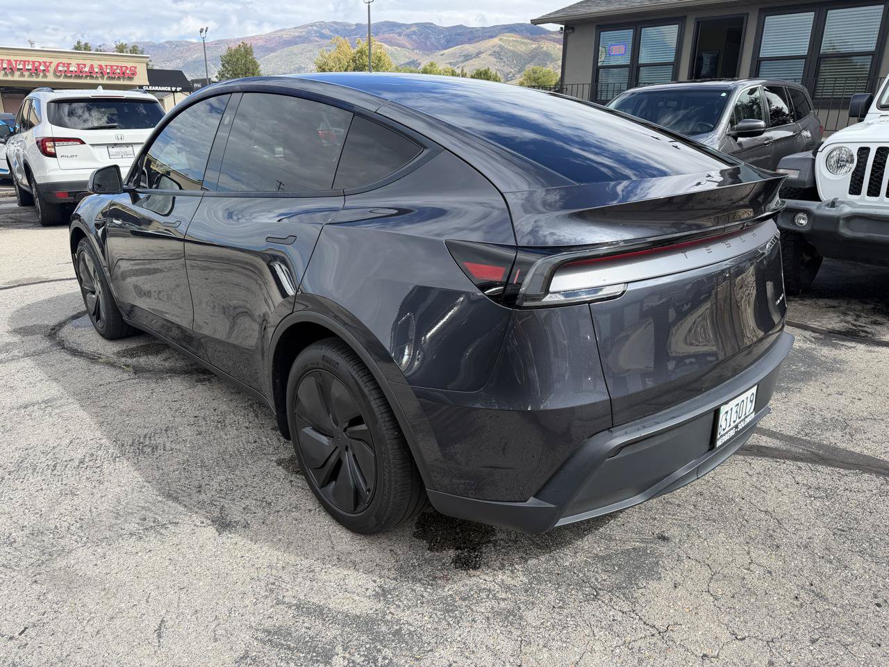 Used 2026 Tesla Model Y Long Range AWD/4WD image 5