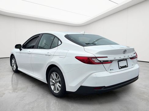 Used 2025 Toyota Camry LE FWD image 6