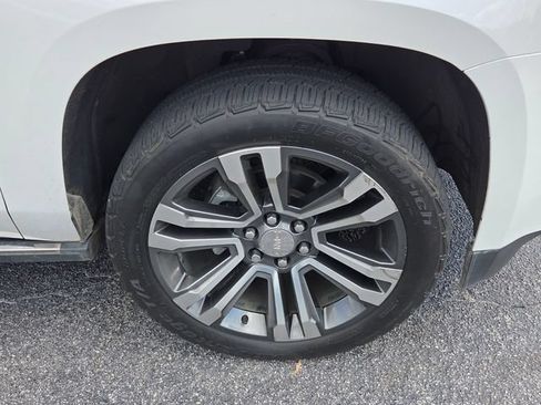 Used 2017 GMC Yukon Denali w/ Open Road Package AWD/4WD image 4