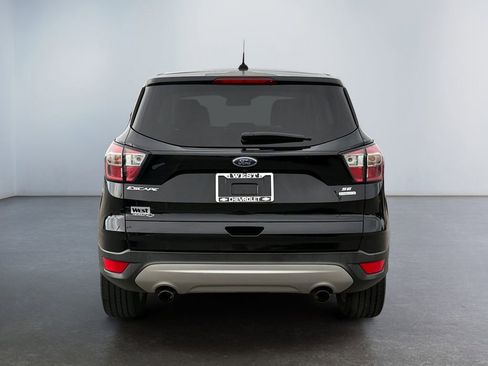 Used 2017 Ford Escape SE image 4