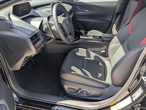 New 2026 Toyota Prius Plug-In Hybrid image 4