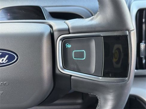 Used 2025 Ford Expedition Active image 15