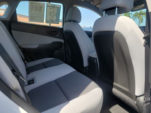 Certified 2022 Hyundai Kona SE FWD image 23