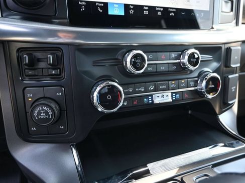 Used 2025 Ford F150 Lariat w/ Equipment Group 501A Mid AWD/4WD image 15