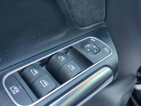 Used 2021 Mercedes-Benz GLA 35 AMG 4MATIC image 27