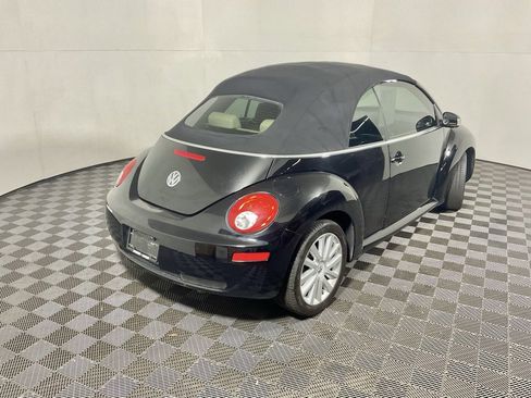 Used 2008 Volkswagen Beetle SE image 9