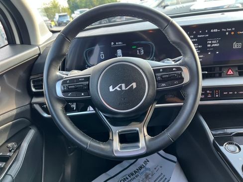 Certified 2025 Kia Sportage EX AWD/4WD image 17