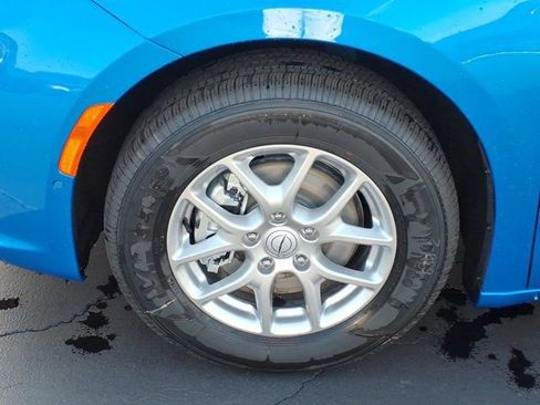 New 2026 Chrysler Pacifica Select FWD image 21