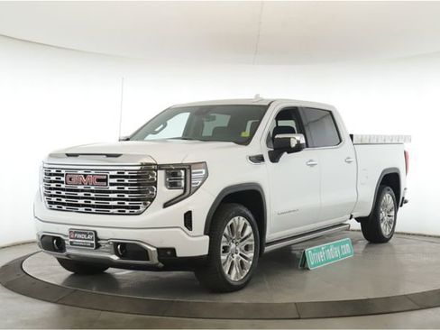 Used 2024 GMC Sierra 1500 Denali w/ Denali Reserve Package image 10