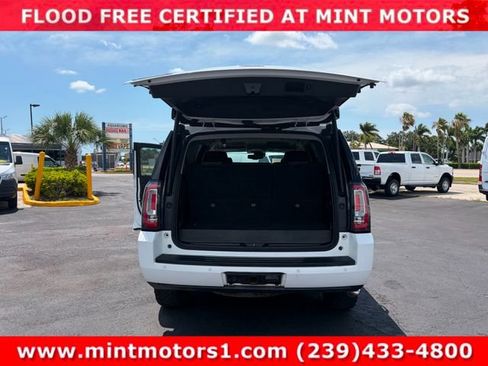 Used 2017 GMC Yukon SLT AWD/4WD image 37