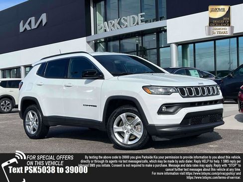 Used 2024 Jeep Compass Latitude image 1