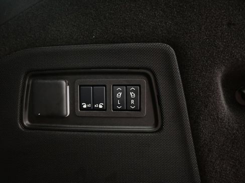 Used 2024 Cadillac Escalade Sport w/ Touring Package AWD/4WD image 38