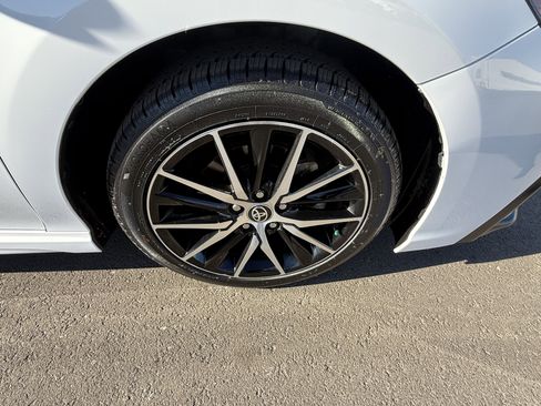 Used 2023 Toyota Camry SE image 19